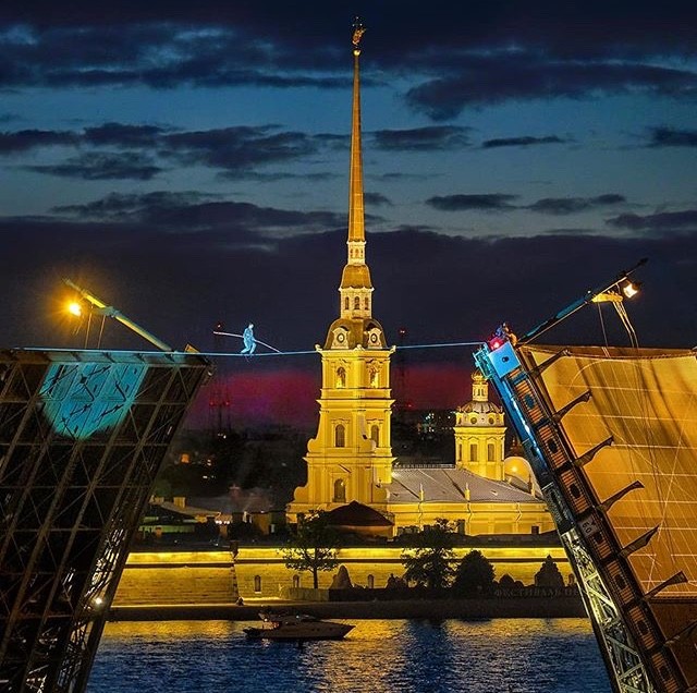Мосты Санкт-Петербурга. канатоходец